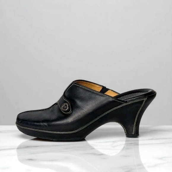 COLE HAAN LIKE NEW Black Soft Leather Heeled Mules Size 8.5 B - Picture 6 of 13